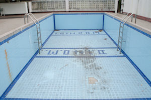 cracked-pool-repair